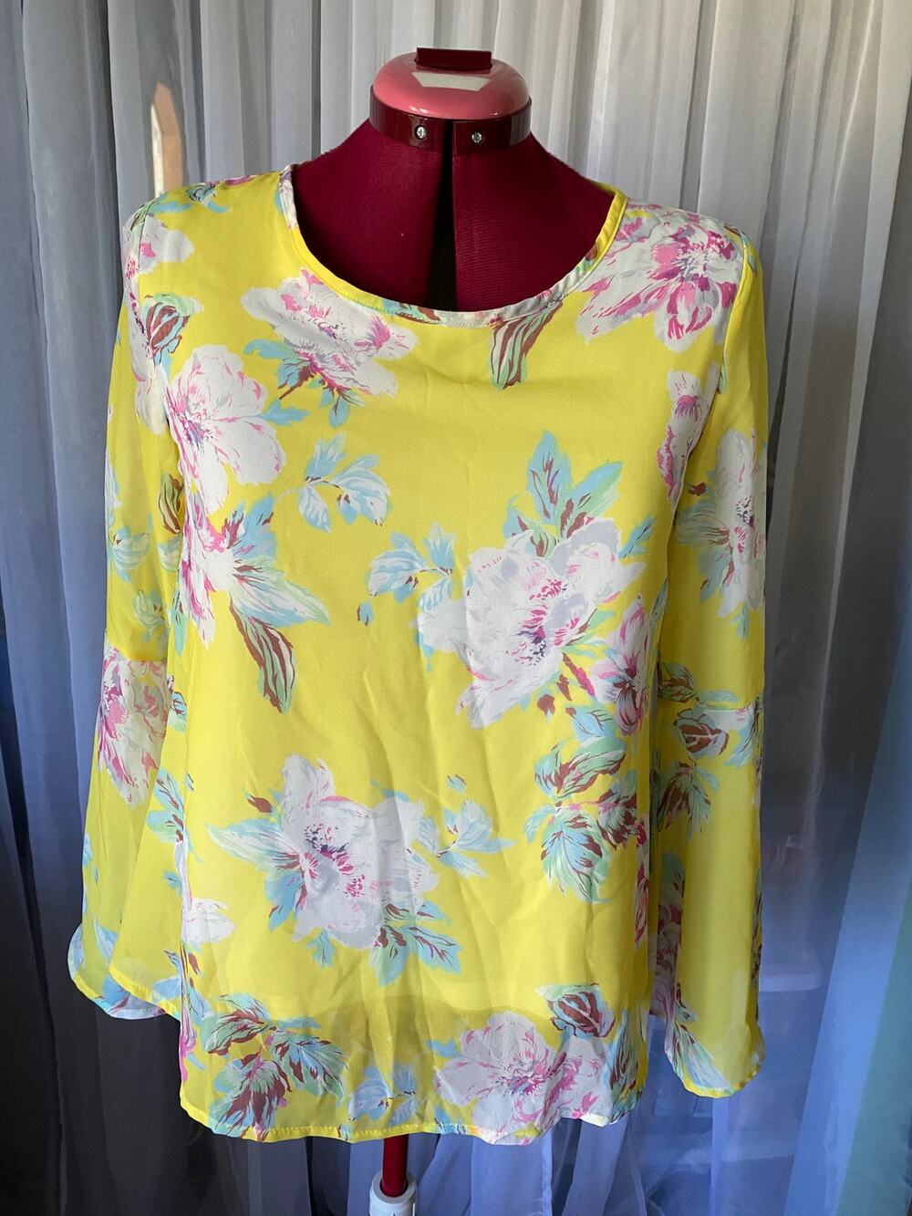 Pink Lily knit top floral yellow bell sleeves